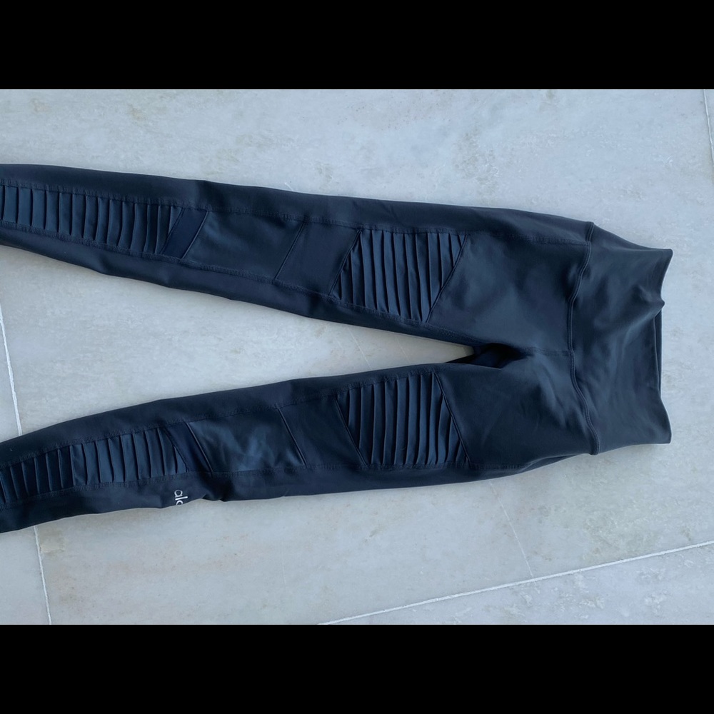Alo moto leggings